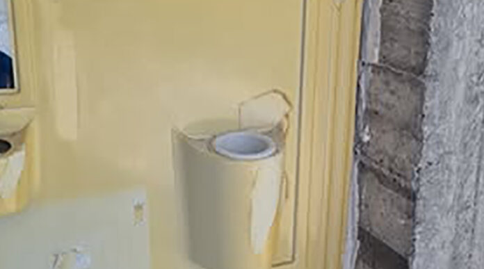 cimitero fiori rubati